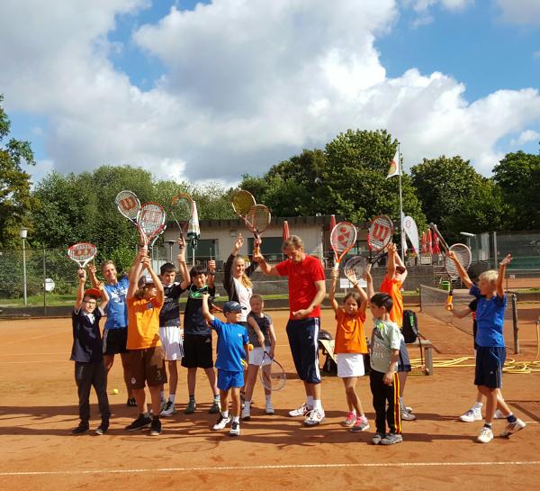 Talentino Feriencamp - Aufschlagsbewegung - Foto 1