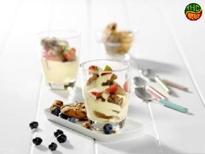 Vanilla Quark mit Schoko Cookies - Tennisbar - gut bürgerliche Gerichte